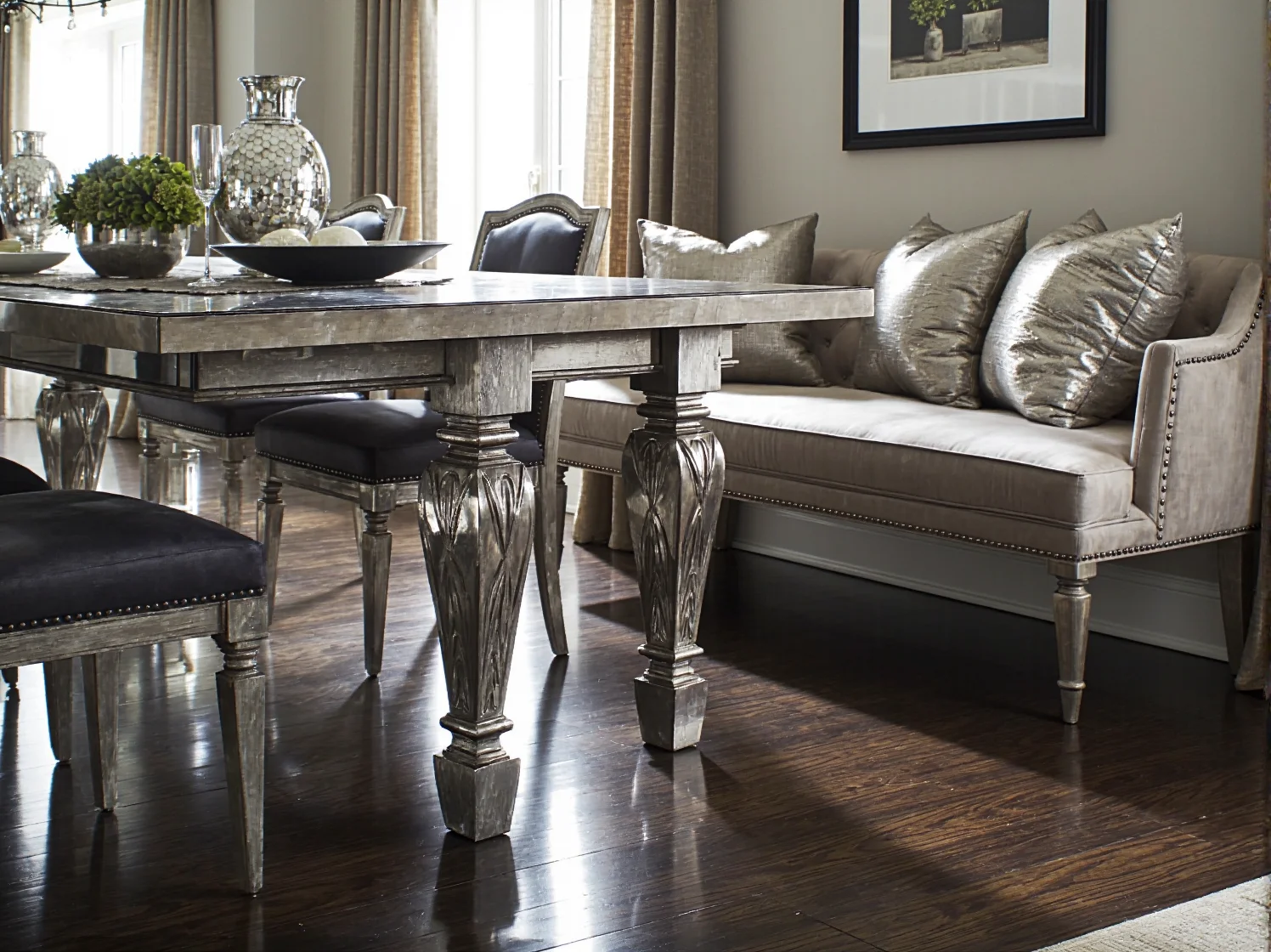 Solidne złote nogi stołu jadalnianego w stylu glamour